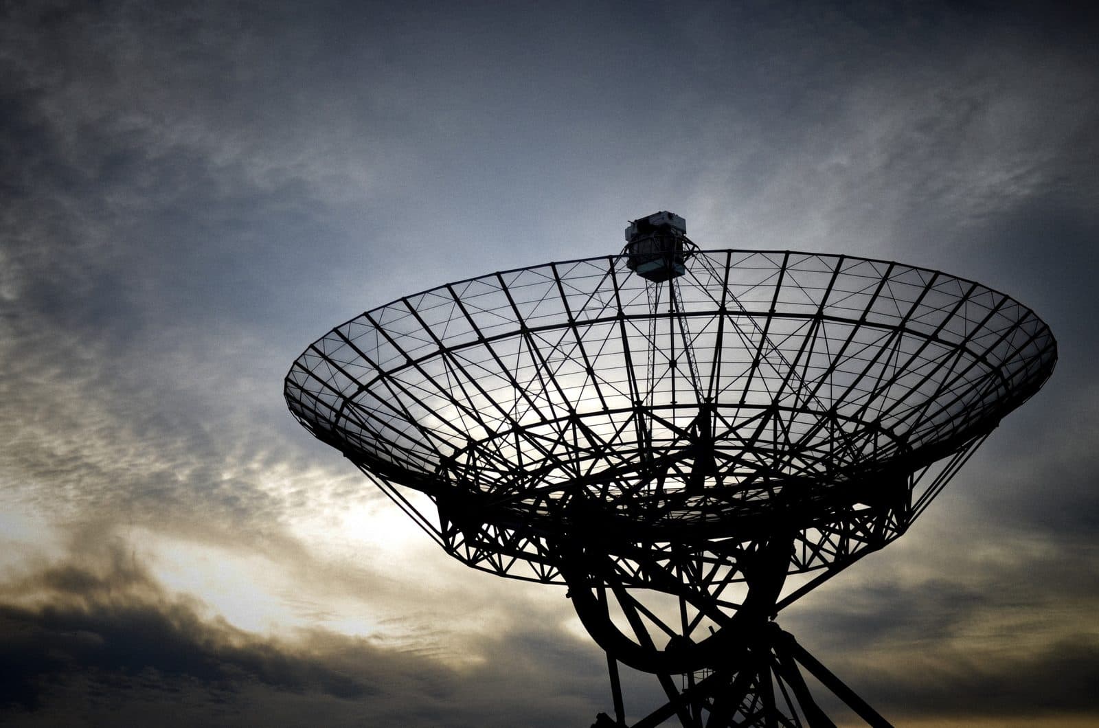 Distribución de televisión IMD conectando comunidades en Colombia